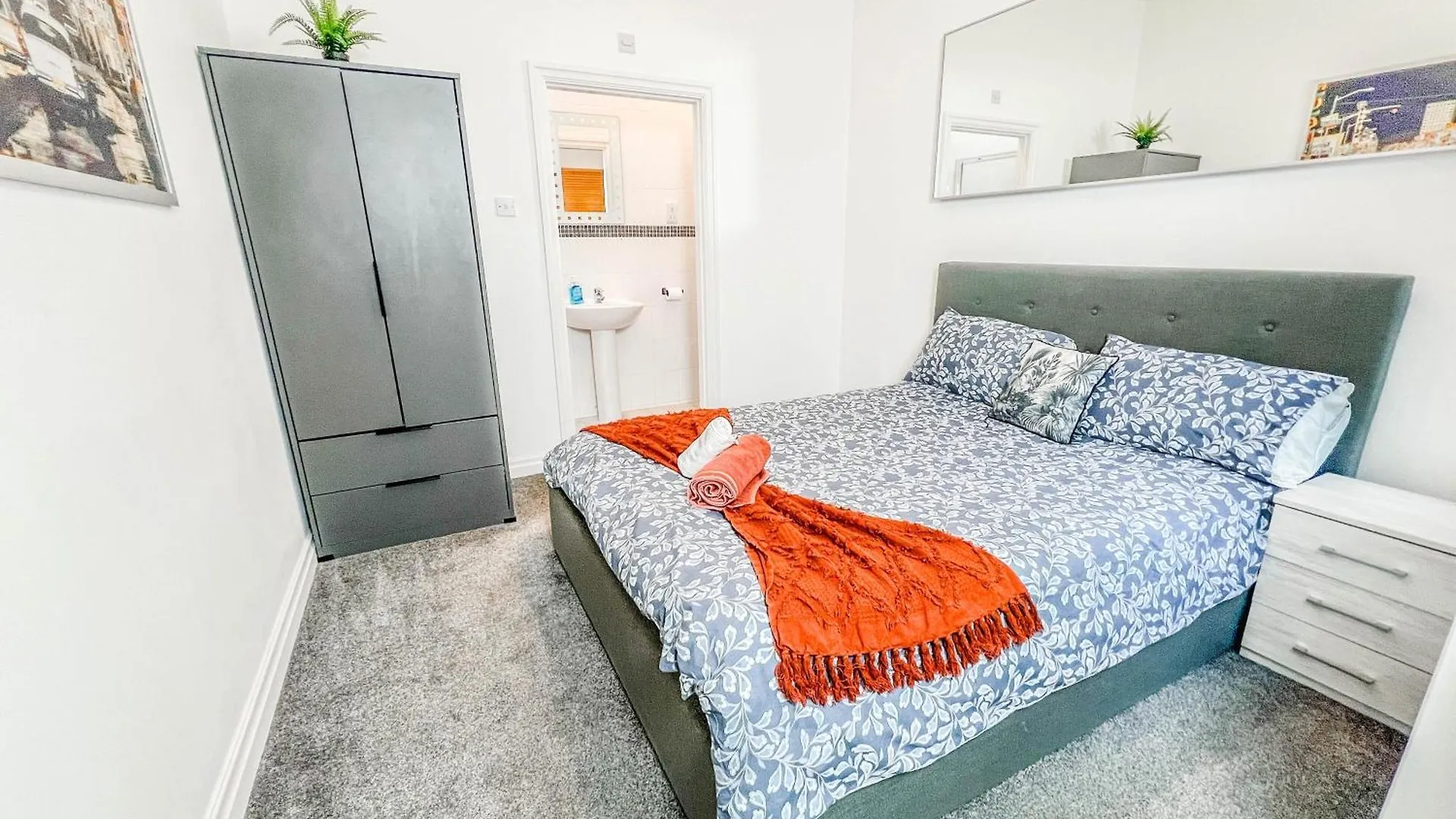 2 Bed - 2 Bath - Duplex Apartment Next To Lbu-Headingley Centre-Ycc Arena-Families-Relocators Meanwood United Kingdom