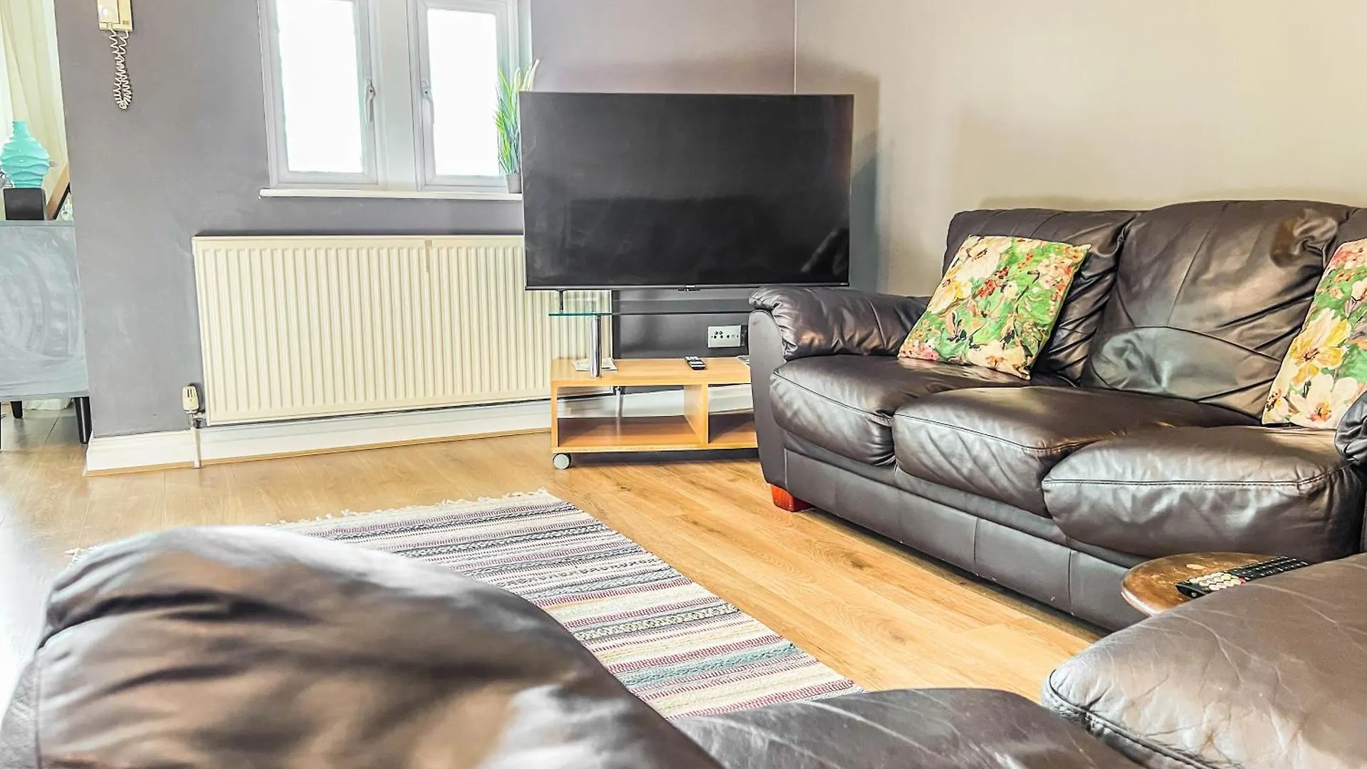 2 Bed - 2 Bath - Duplex Apartment Next To Lbu-Headingley Centre-Ycc Arena-Families-Relocators Meanwood 0*,  United Kingdom