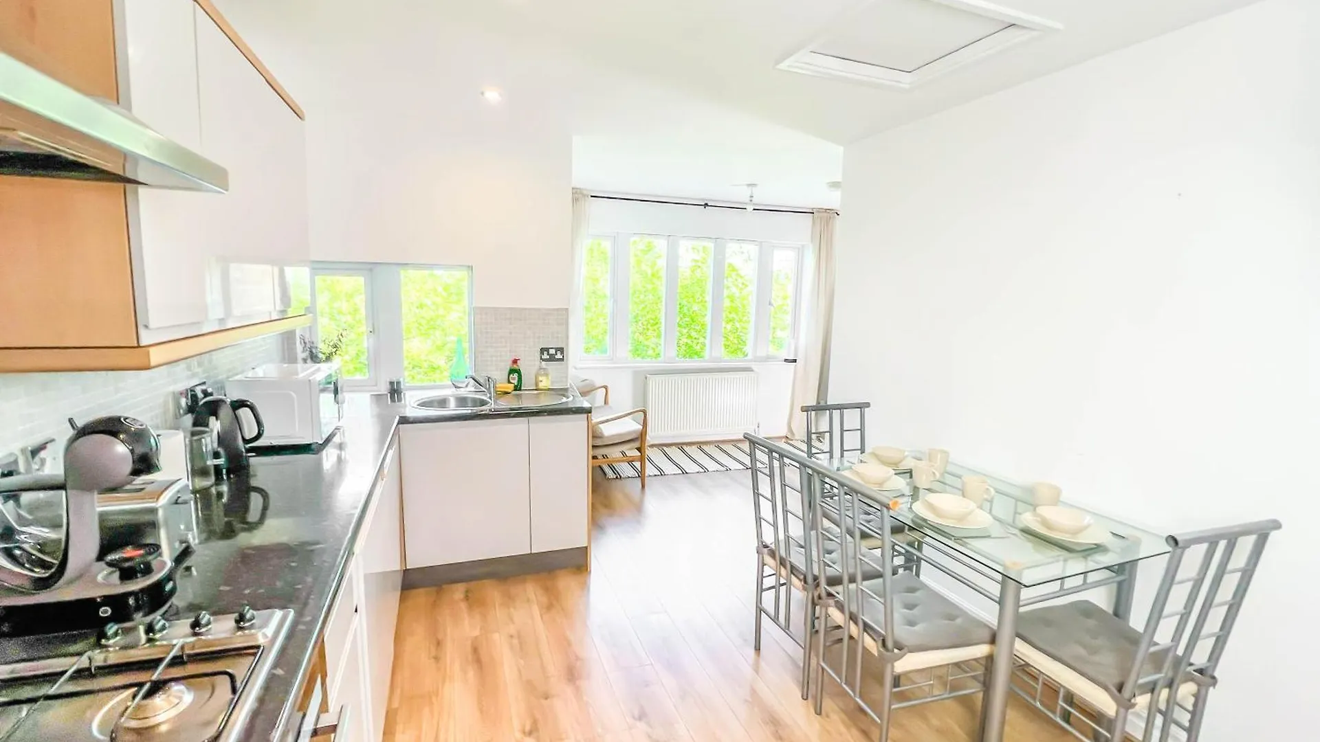2 Bed - 2 Bath - Duplex Apartment Next To Lbu-Headingley Centre-Ycc Arena-Families-Relocators Meanwood United Kingdom