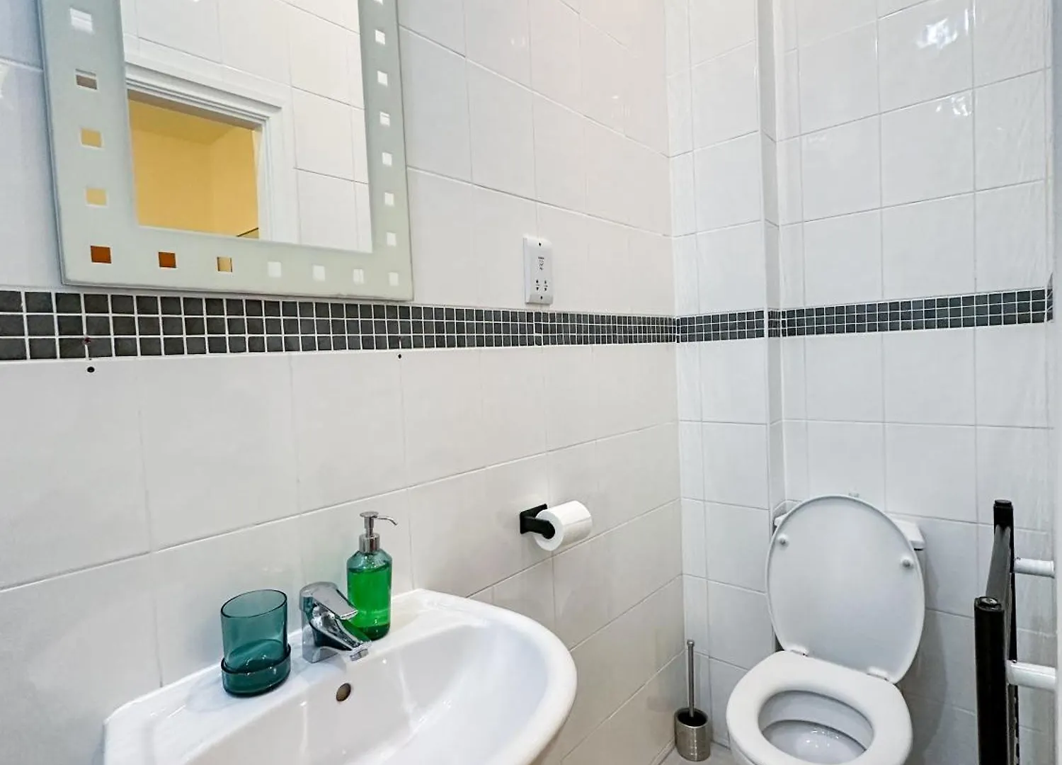 2 Bed - 2 Bath - Duplex Apartment Next To Lbu-Headingley Centre-Ycc Arena-Families-Relocators Meanwood